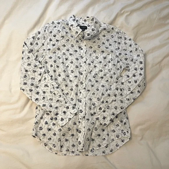 ✨SOLD✨Club Monaco Men’s Medium Slim Fit Floral Button Up - Picture 1 of 3